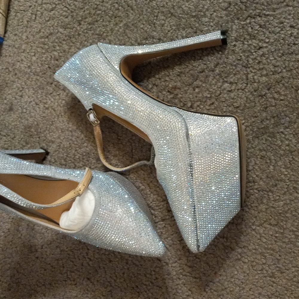New FELIZ RHINESTONE EMBELLISHED PLATFORM STILETTO, size 10 - Picture 4 of 12